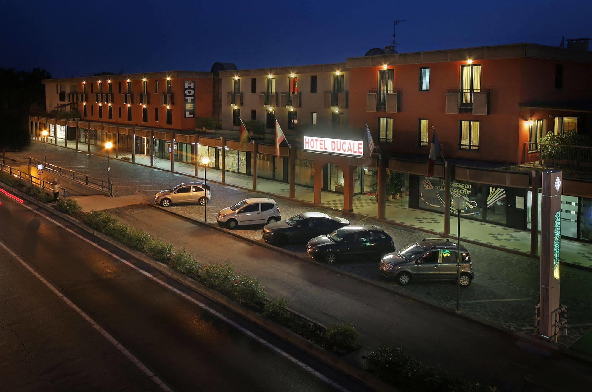 Hotel Residence Ducale Porto Mantovano Exterior foto